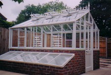 Bespoke greenhouses - image 17 Bespoke greenhouses - image 17